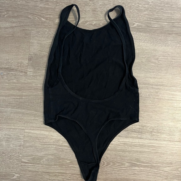 TNA low back bodysuit - Picture 2 of 2